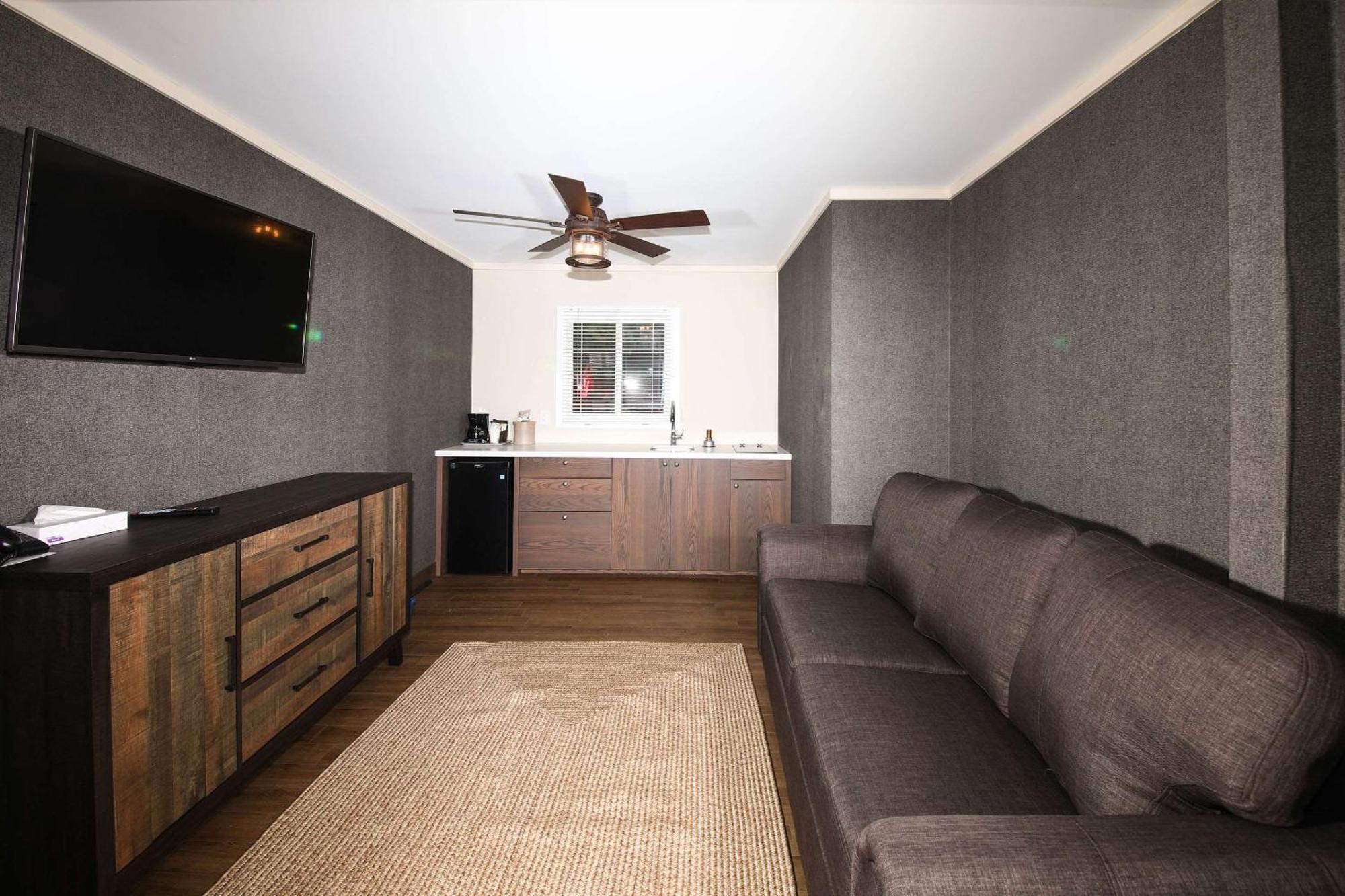 Bayview Wildwood Resort, Ascend Hotel Collection Severn Екстер'єр фото