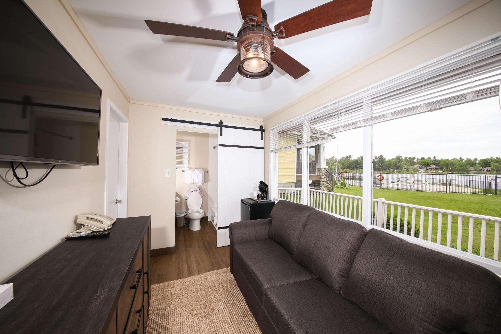 Bayview Wildwood Resort, Ascend Hotel Collection Severn Екстер'єр фото