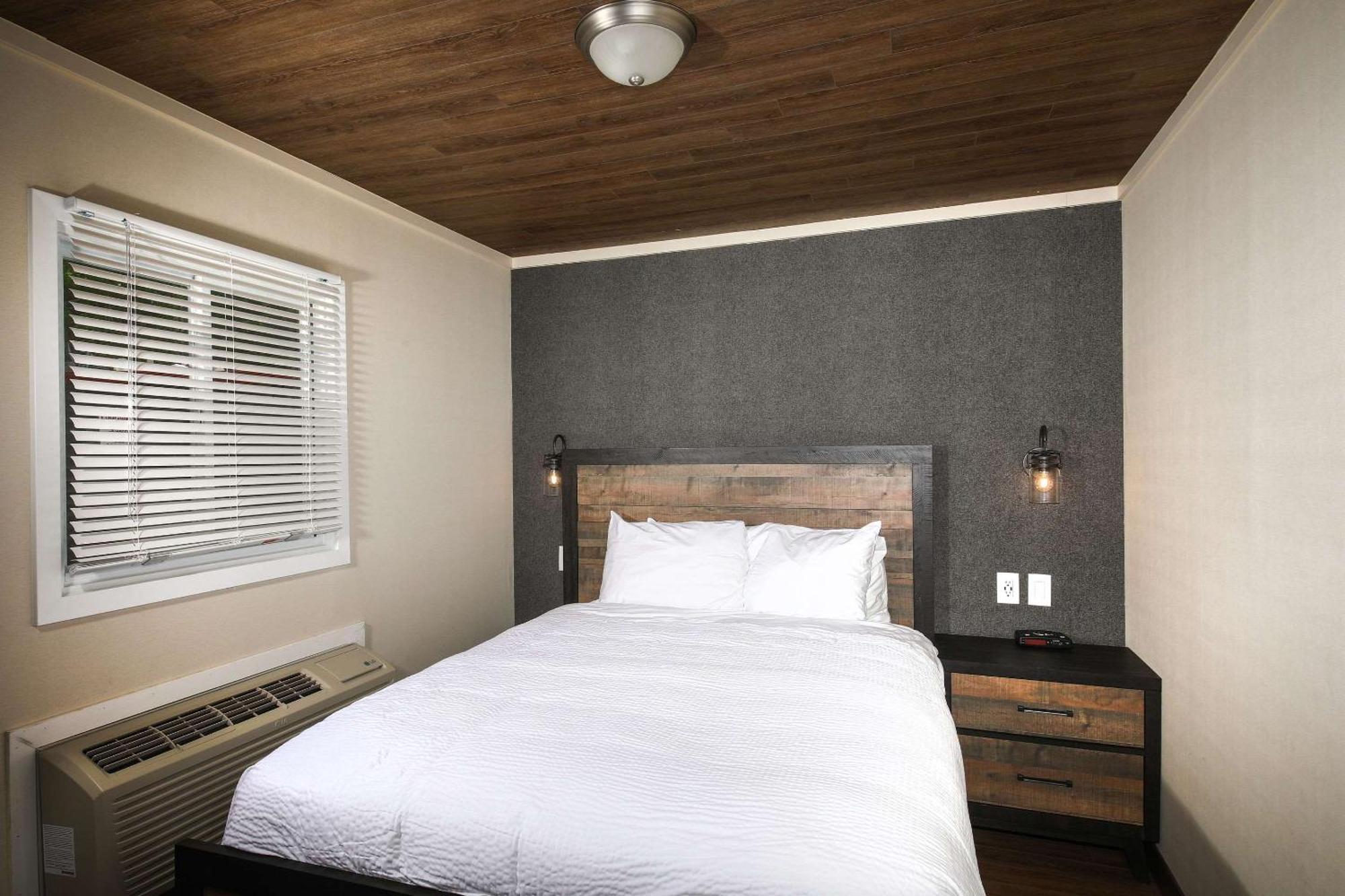 Bayview Wildwood Resort, Ascend Hotel Collection Severn Екстер'єр фото