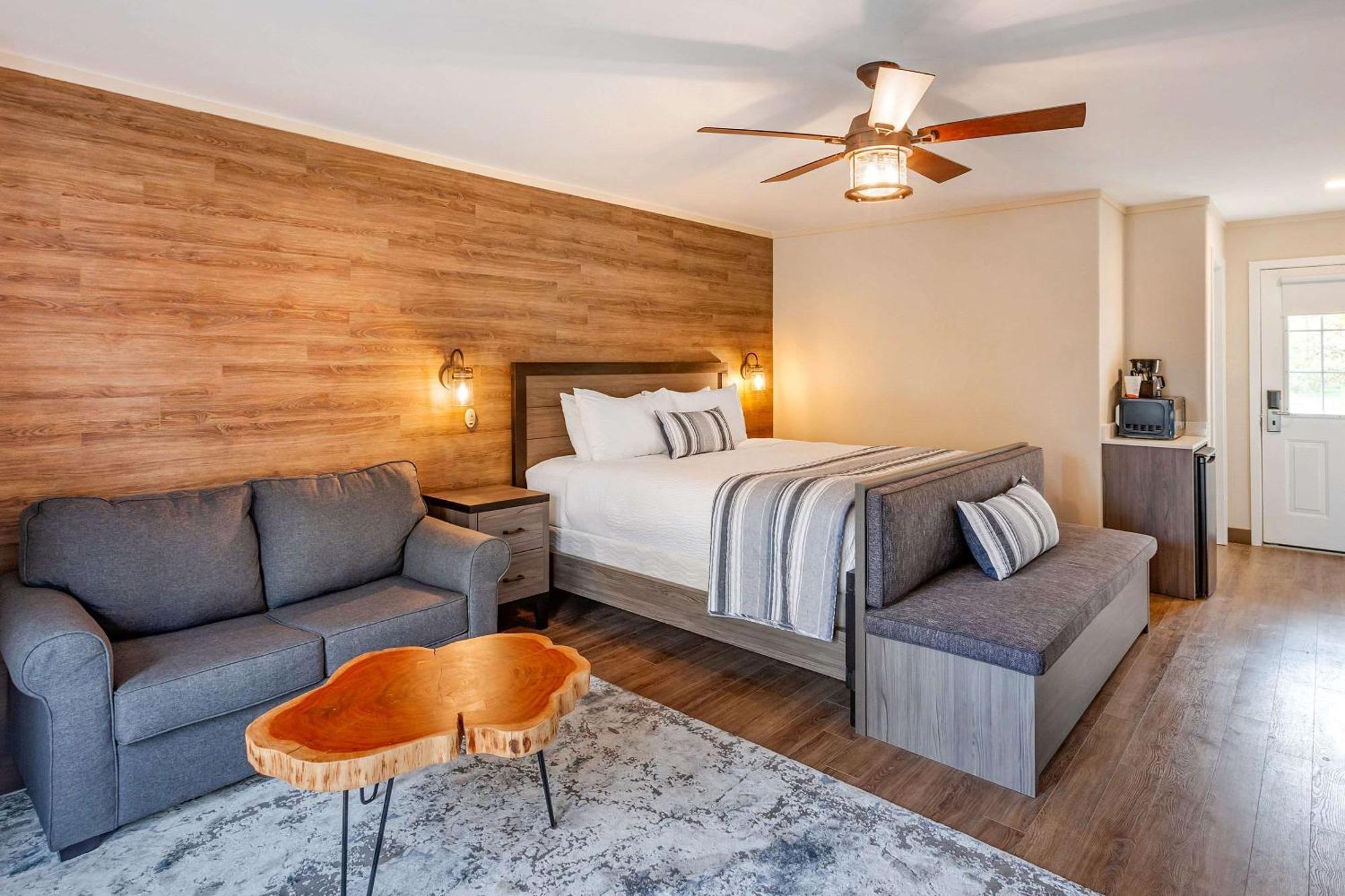 Bayview Wildwood Resort, Ascend Hotel Collection Severn Екстер'єр фото